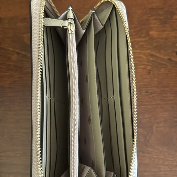 NWOT Kate Spade Beige and Cream Wallet - Picture 12 of 13